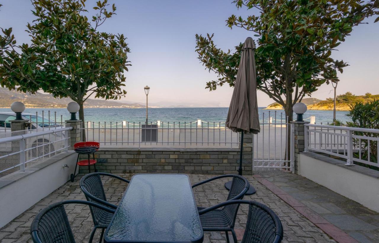Just On The Sea 1 Villa Nea Iraklitsa Exterior foto